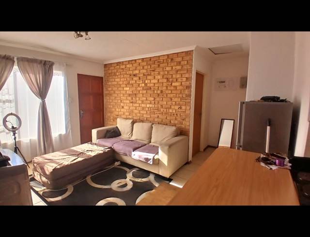 2 BEDROOM SECTIONAL TITLE FOR SALE IN FINSBURY